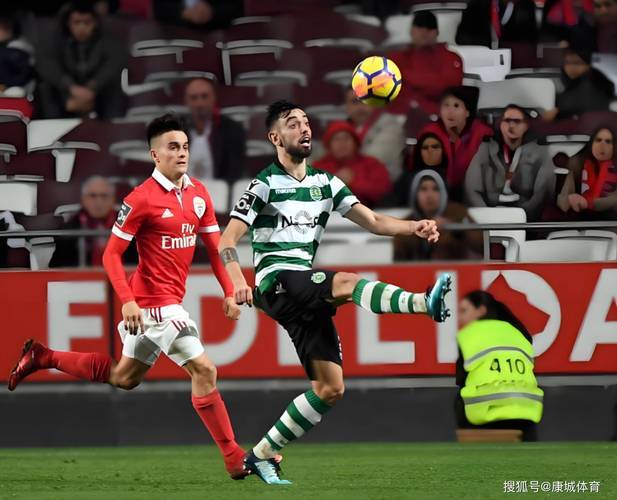 加时末段巴塞罗那再遭质疑：葡超节点到来，压力陡增，团队化学反应显著(巴塞罗那经典回顾)