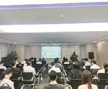 客晓带拼音版 客晓带拼音版